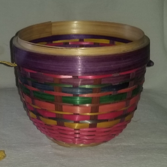 VGUC vtg egg shaped wicker basket - Picture 9 of 15